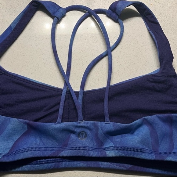 Lulu sports bra - Picture 3 of 4